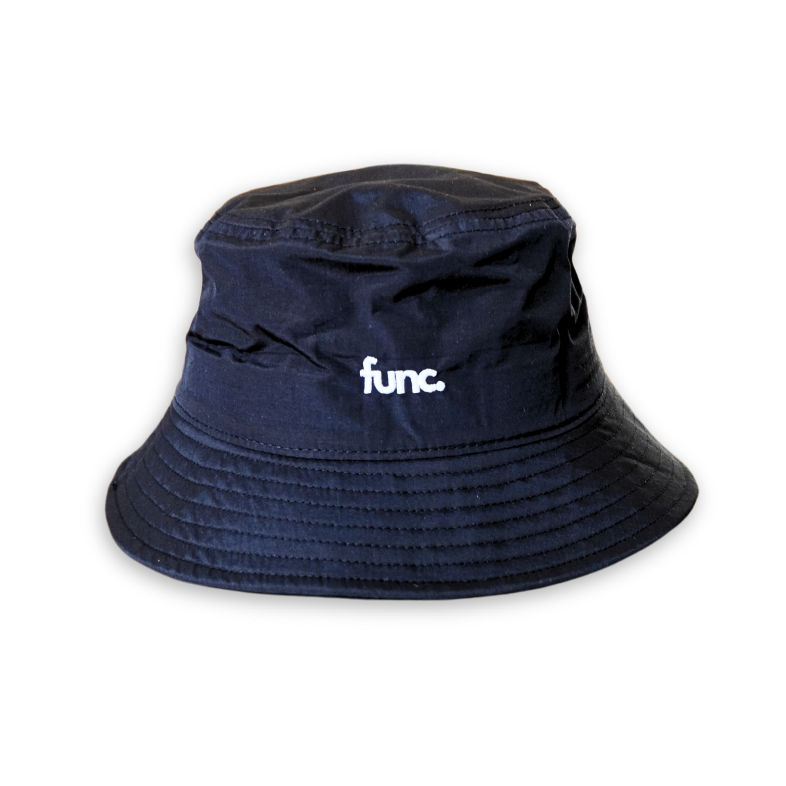 bucket hat | black / white