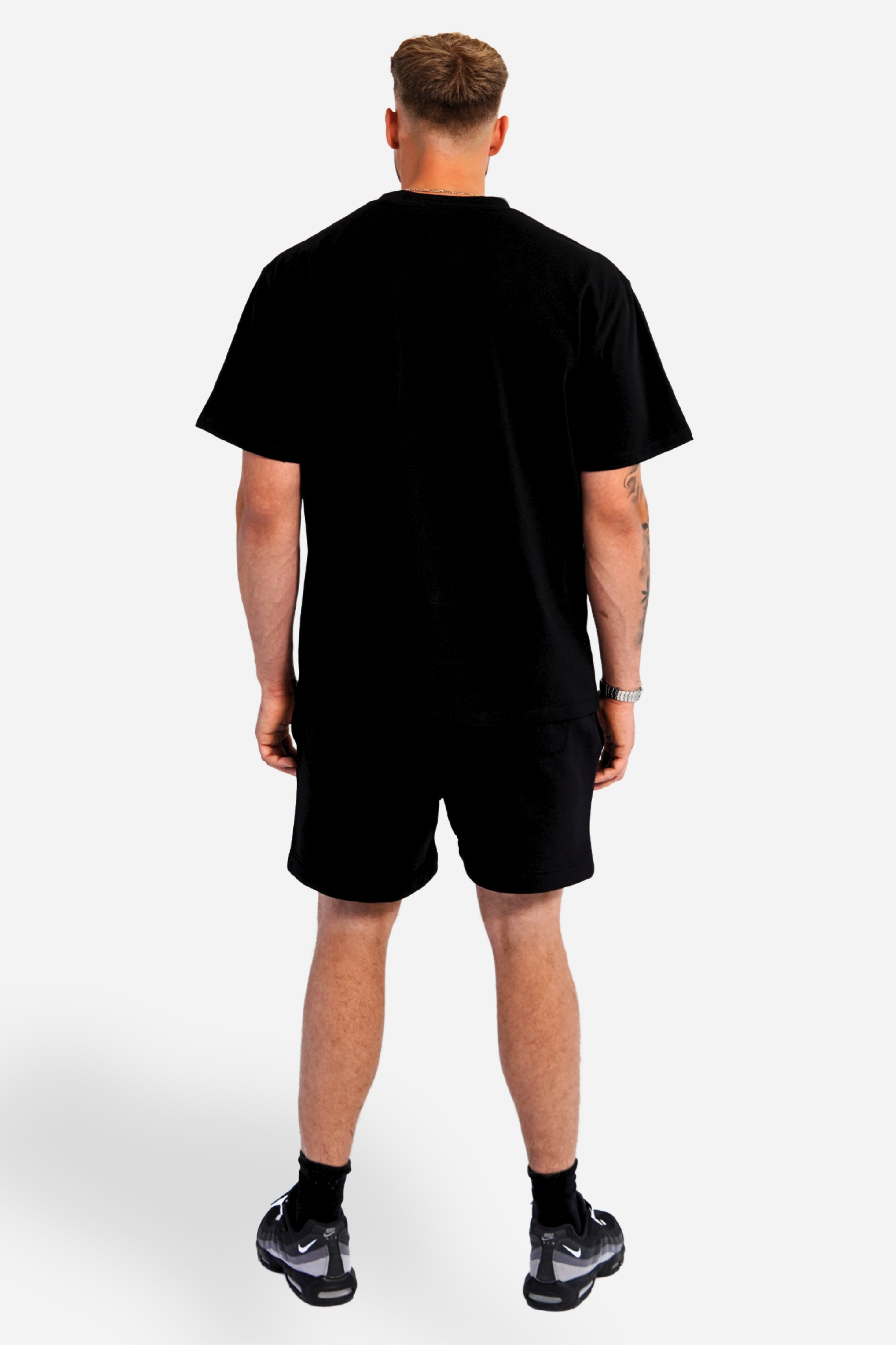 heavy tee | black / white