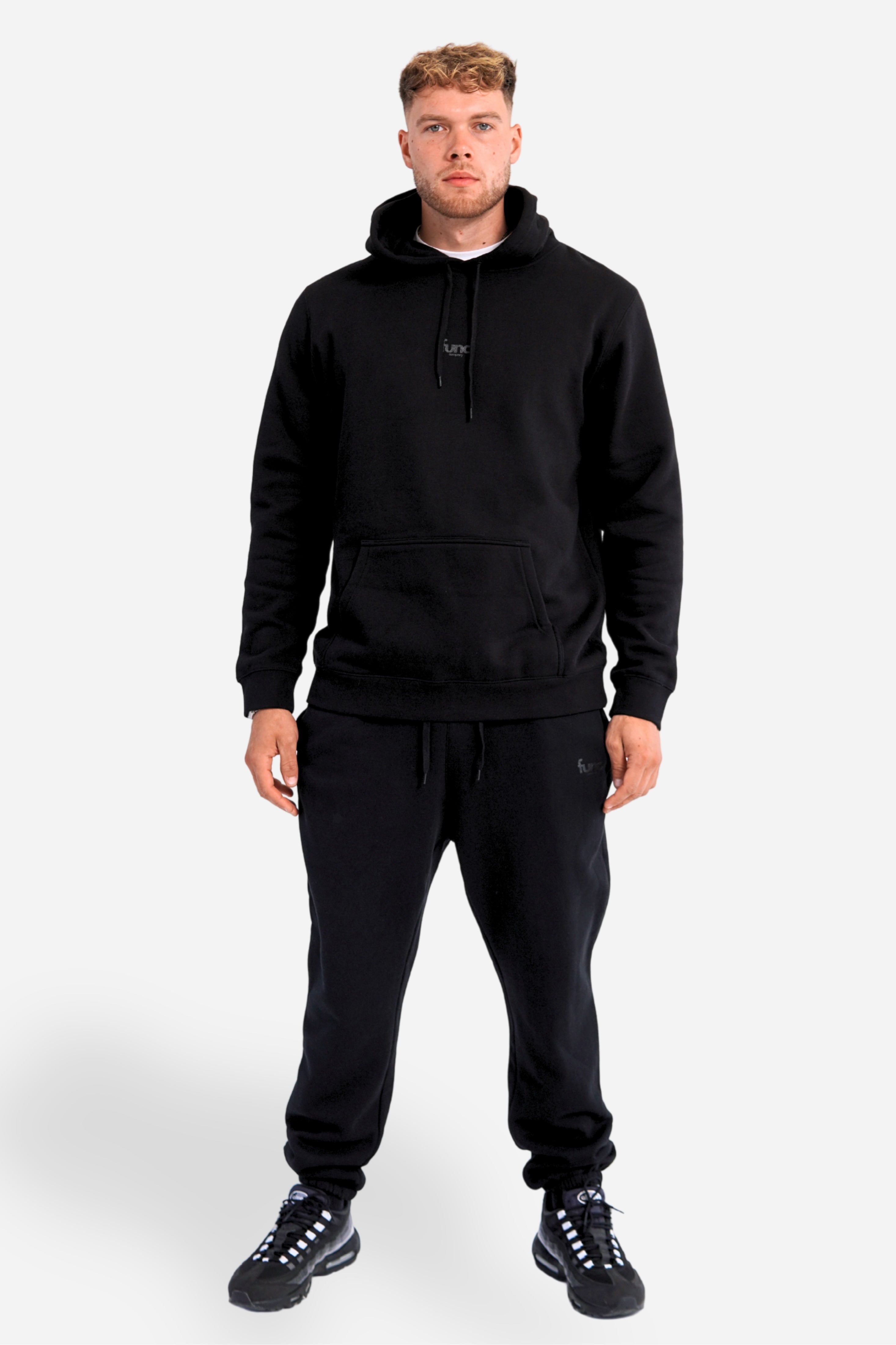 fitted hoodie | black / black