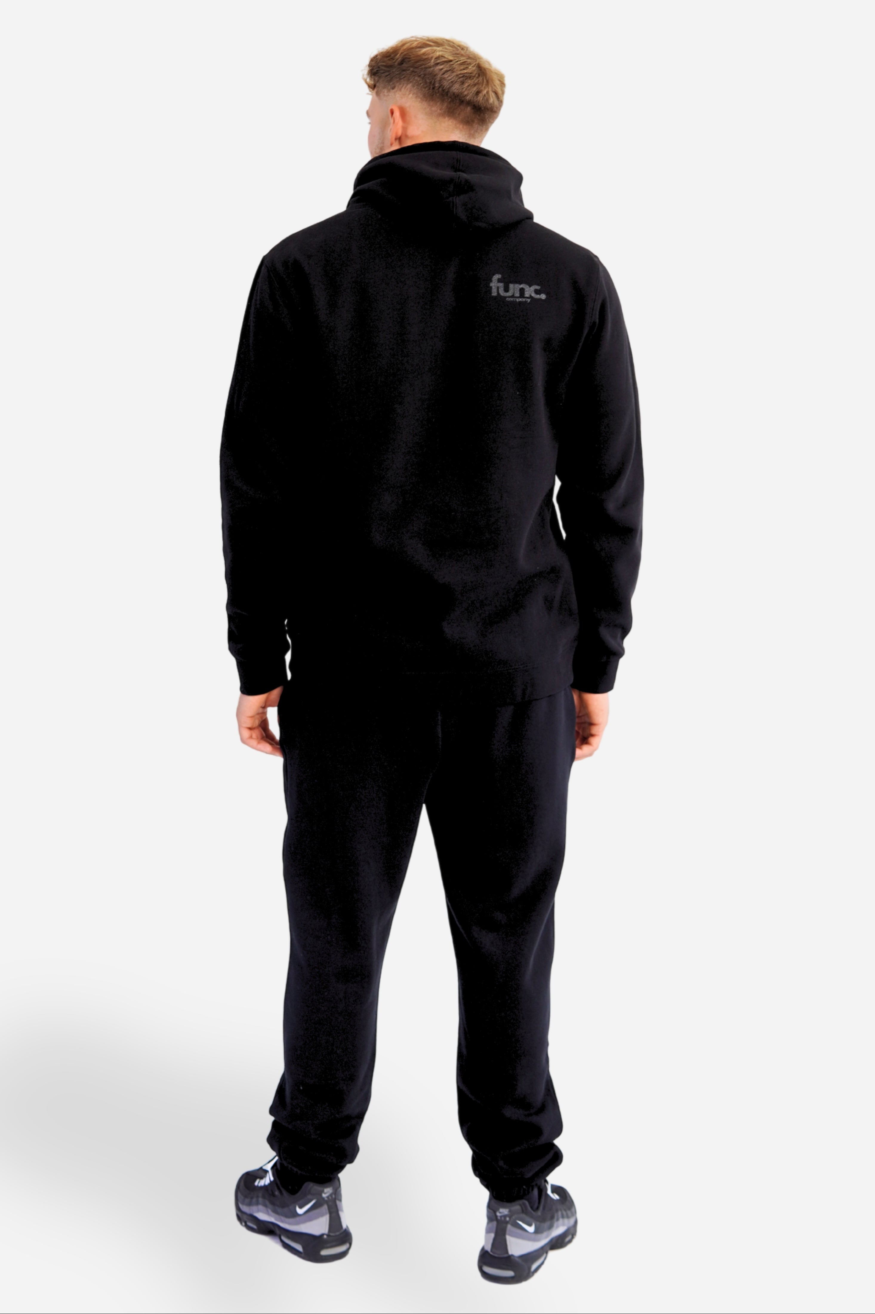 fitted hoodie | black / black