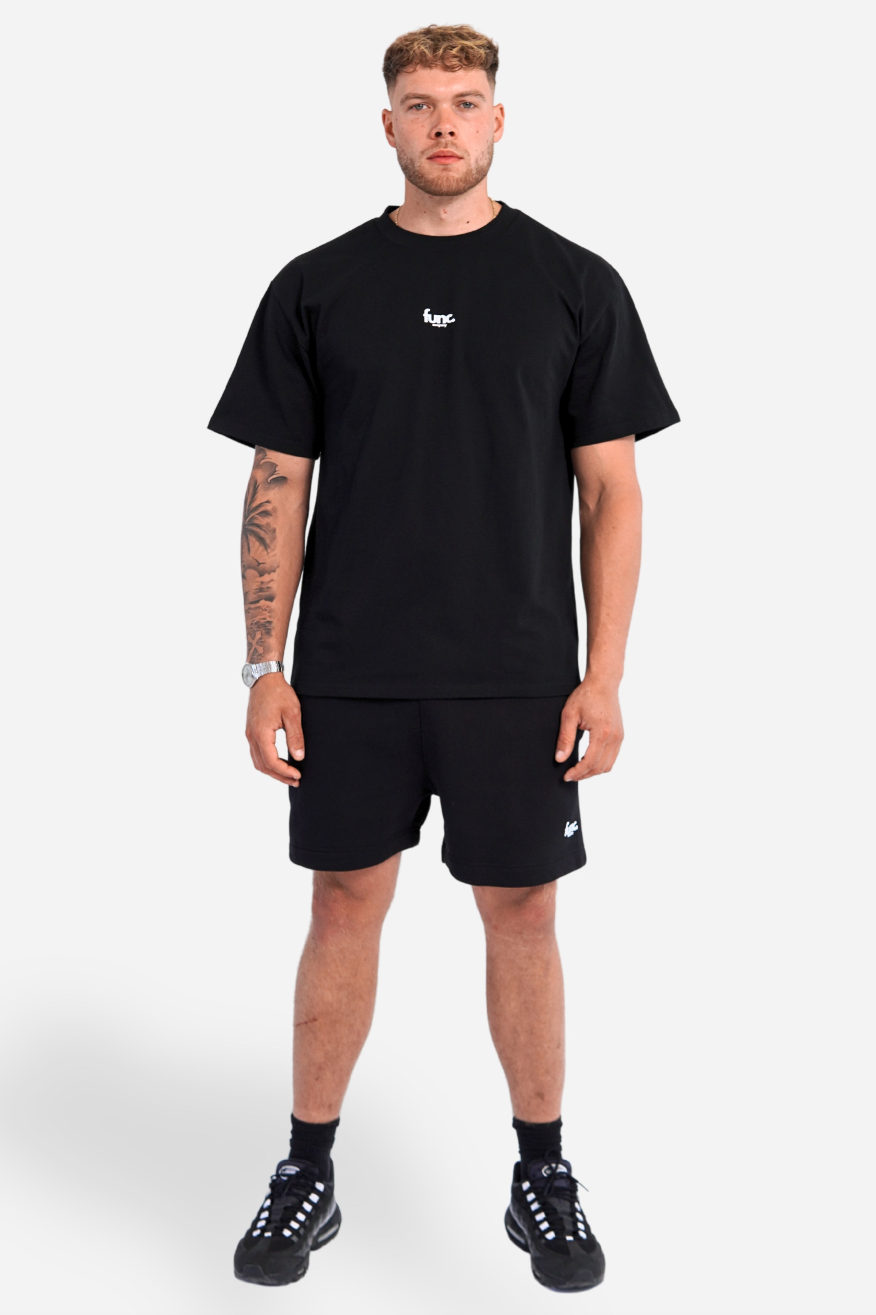 heavy tee | black / white